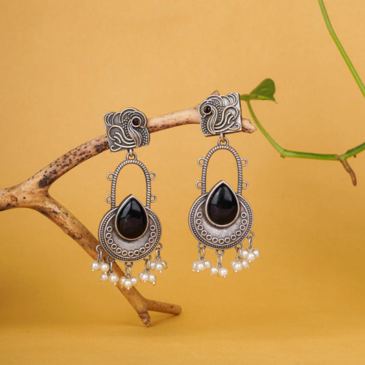 Vintage Black Stone & Pearl Dangler