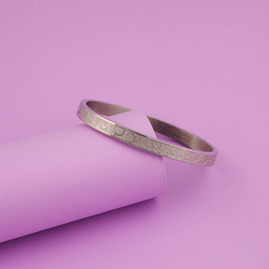 Elegant Silver Engraved Bangle