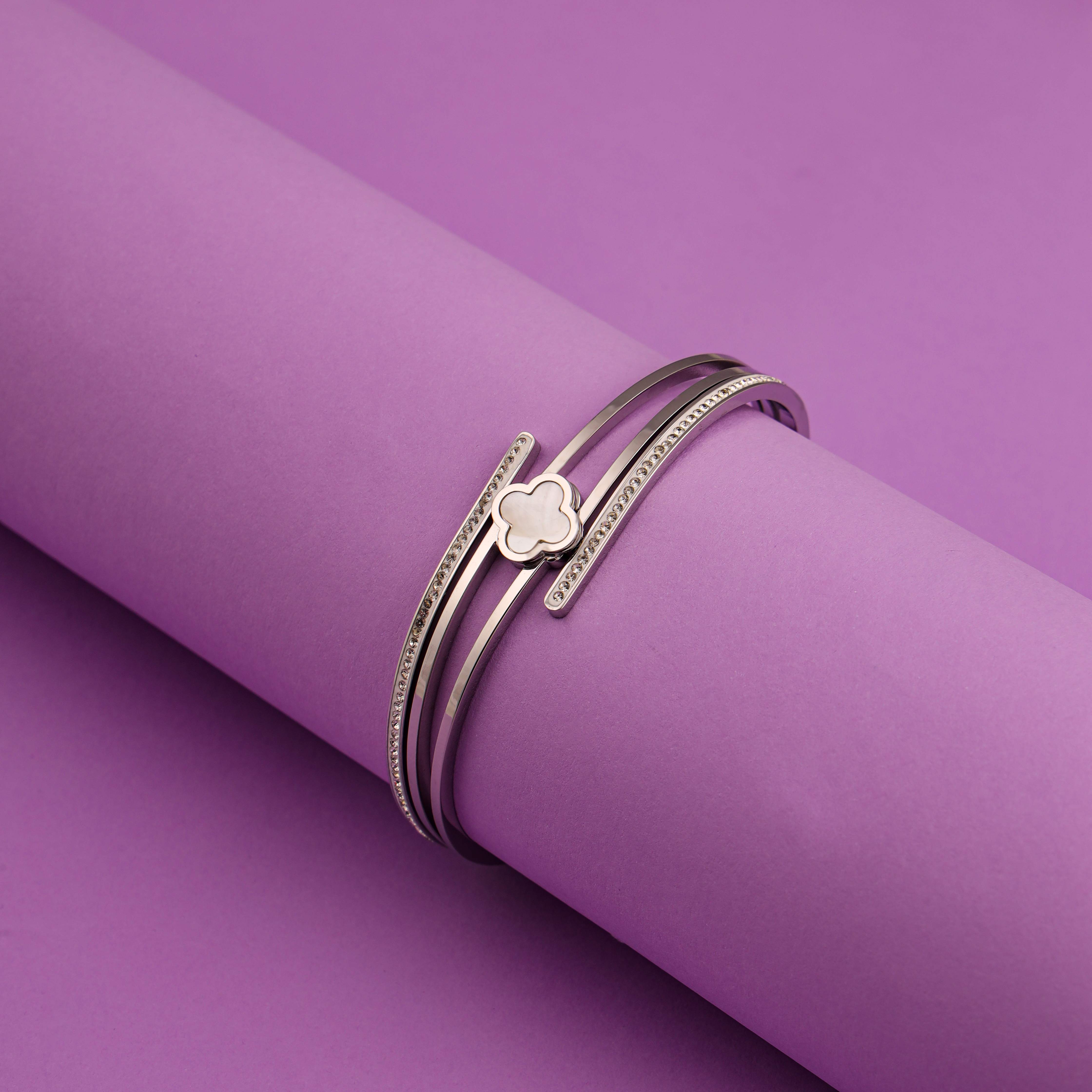Chic Silver Clover Cuff Bracelet